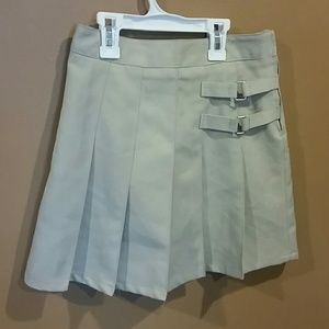 Tan skirt like new